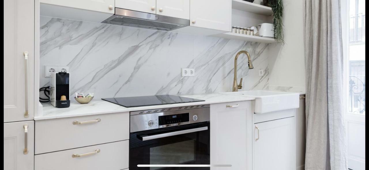 Amazing And New Apartment Five Minutes From Gran Via Madrid Extérieur photo
