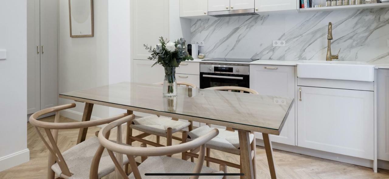 Amazing And New Apartment Five Minutes From Gran Via Madrid Extérieur photo
